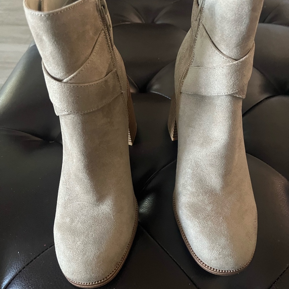 Nine West Beige Ankle Booties